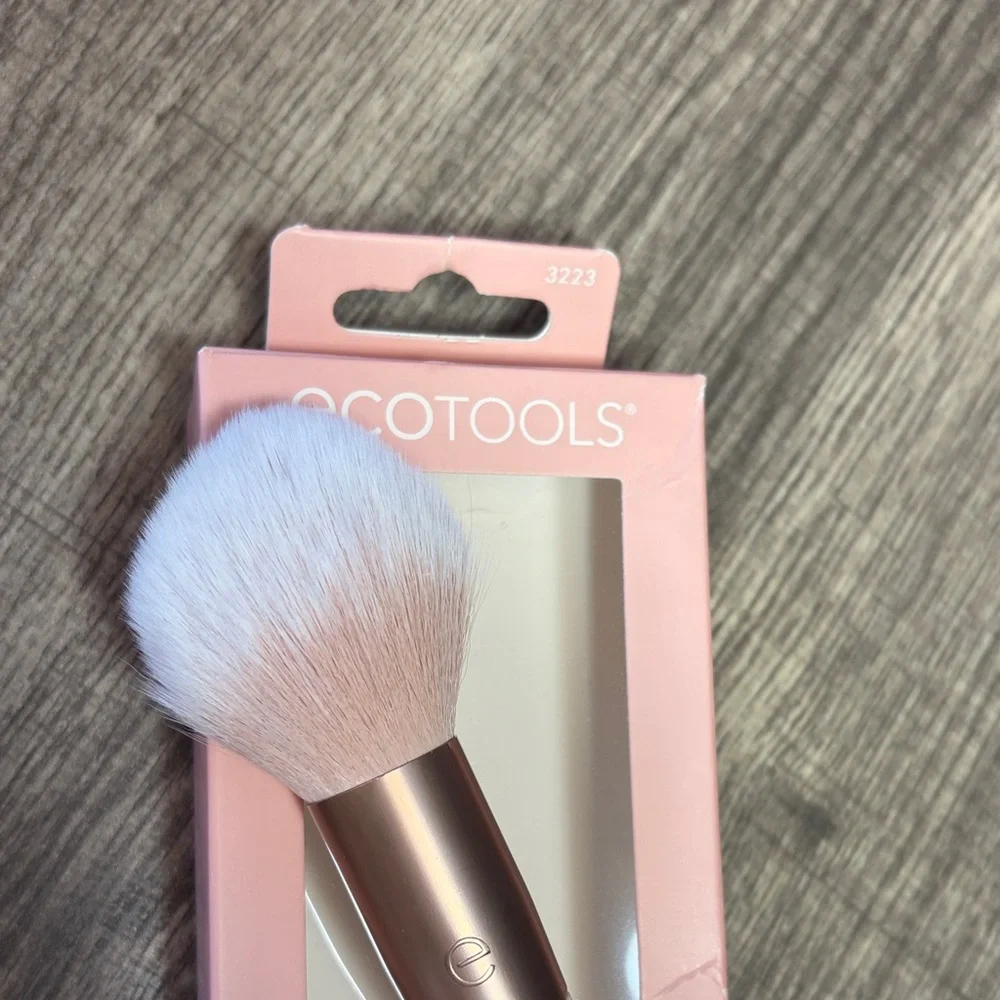 🌹5 for $25🌹EcoTools Plush Powder Brush